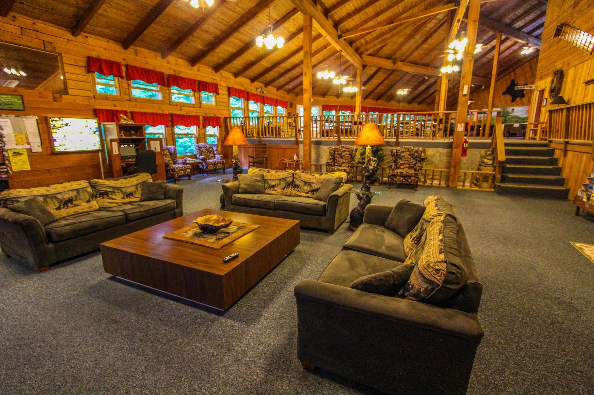 Smoketree Lodge, A Vri Resort Banner Elk Exterior photo